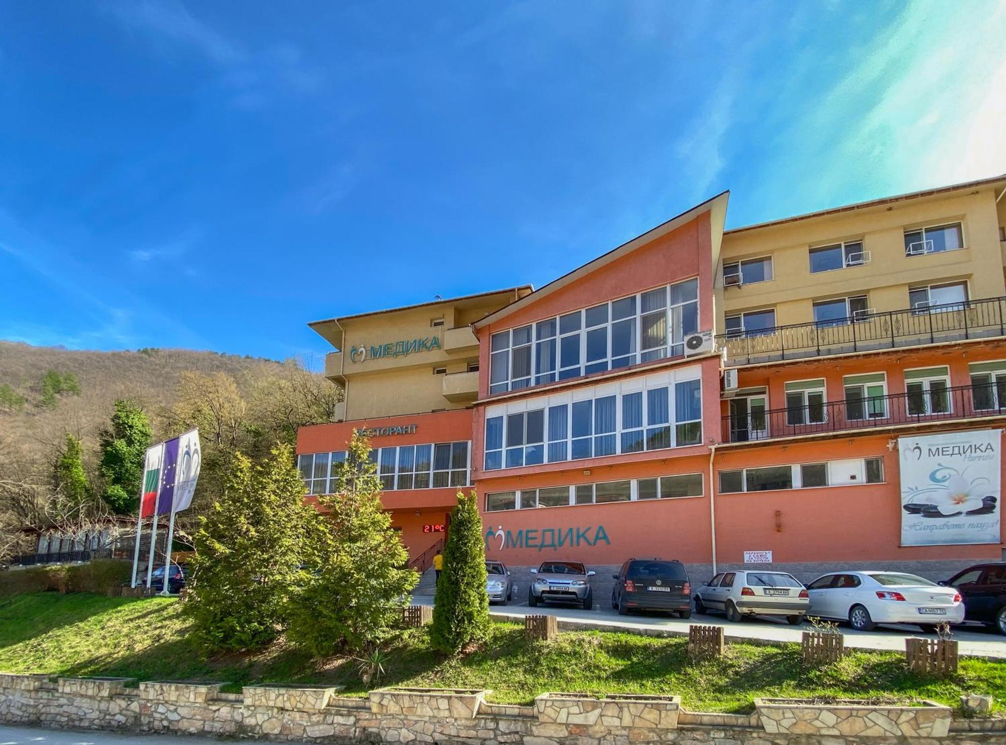 Balneo Comlex Medica Narechen Hotel Narechenski Bani Exterior foto